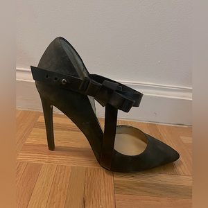 NWOT Black L.A.M.B. “Mary Jane” Heels. Sz 9.5